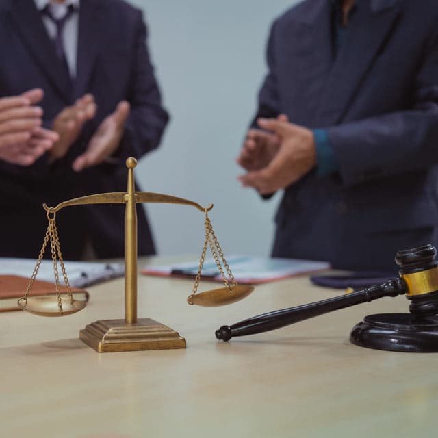 Proteja su empresa con derecho mercantil