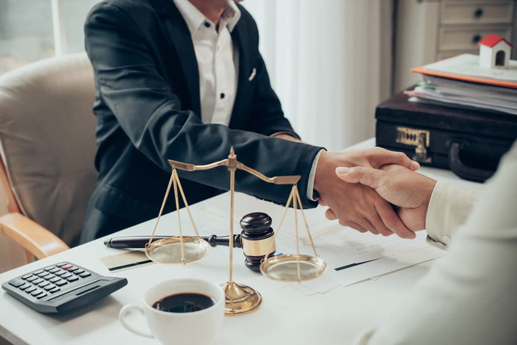 Somos sus abogados en derecho administrativo